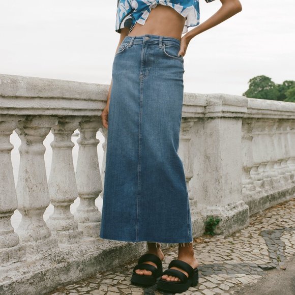 Zara Stretch Denim Pencil Skirt - Picture 3 of 13